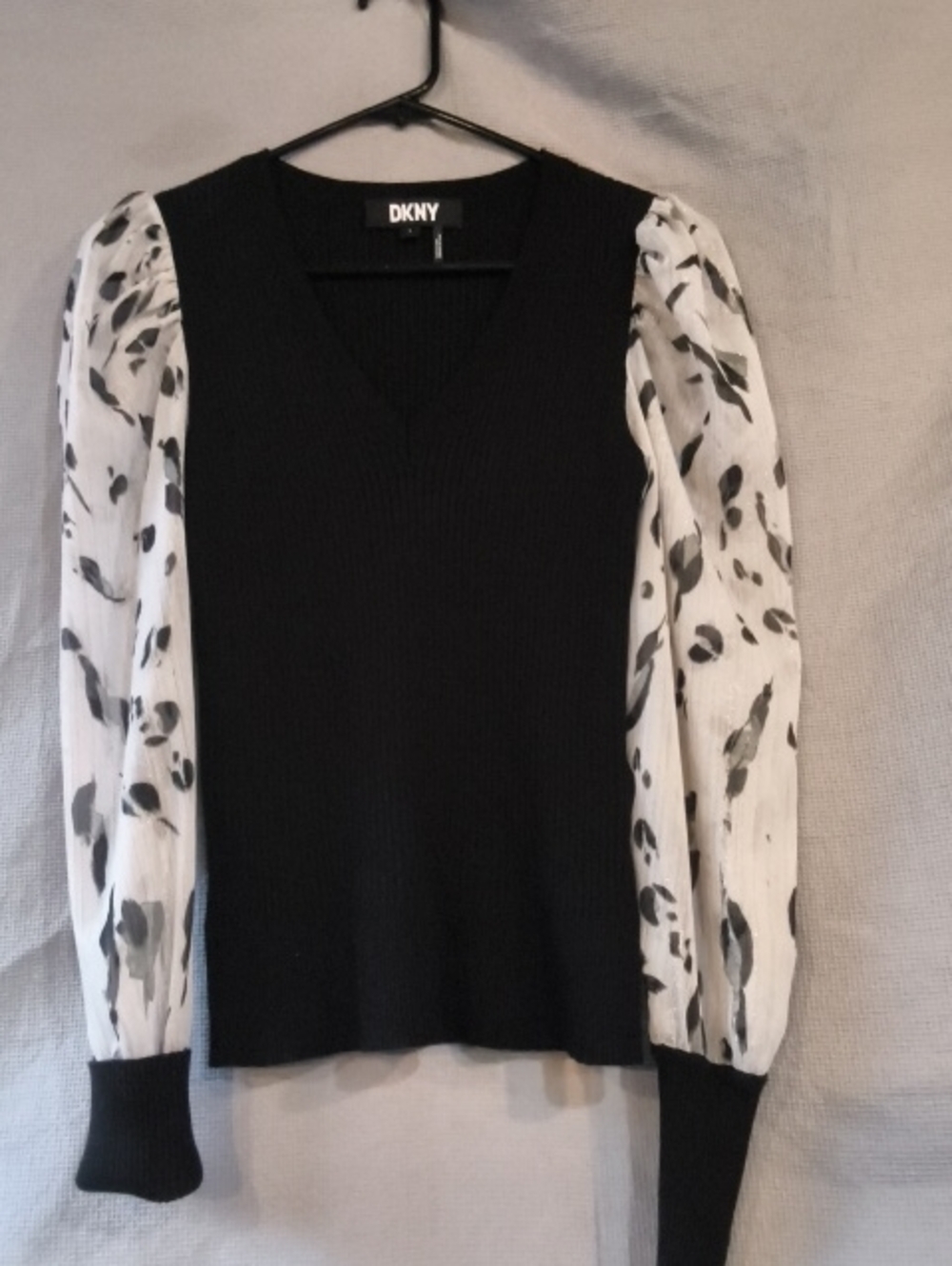 BlackRibbedV-NeckSheerFloralPuffSleevesEleganTChic,ShimmerDKNY S - Picture 5 of 6